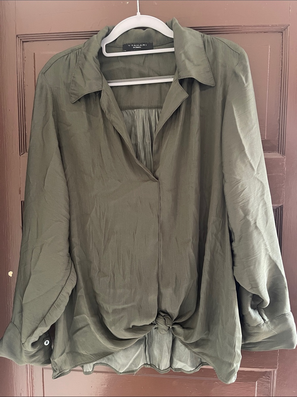 1X- T Tahari Olive Button-Front Tie-Hem Blouse